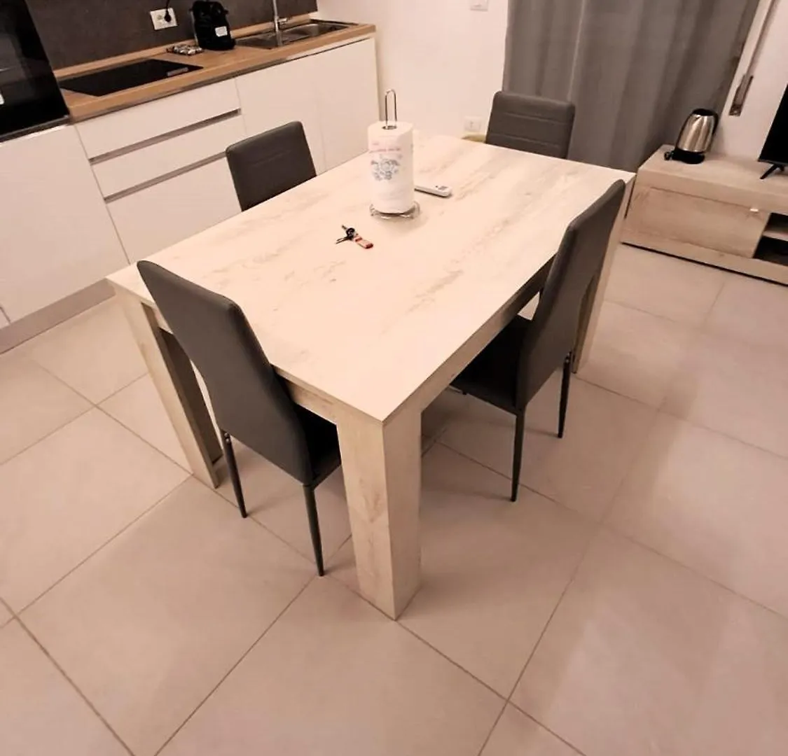 Ciampino Aeroporto - Casa Moderna Apartment 0*,